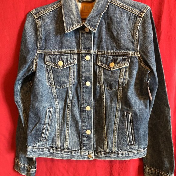 GAP WOMAN' S CLASSIC DENIM JEAN JACKET SIZE SMALL NEW WITH TAGS - Picture 2 of 15